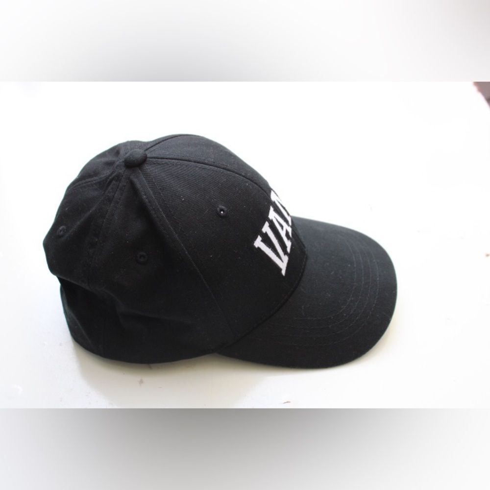 Vans hat - Picture 11 of 11
